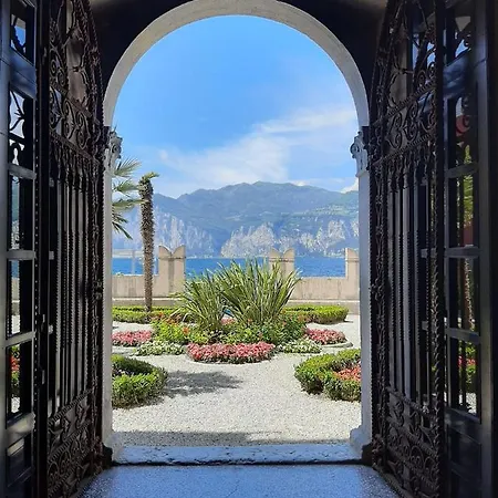 度假居 Sul Con Pontile Privato A - Unique And Exclusive 布雷佐内加尔达