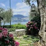 Sul Con Pontile Privato A - Unique And Exclusive *